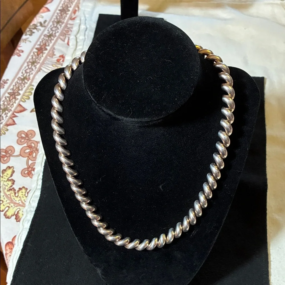 Elegant Italian San Marco Sterling Silver Twist Necklace - Picture 1 of 5